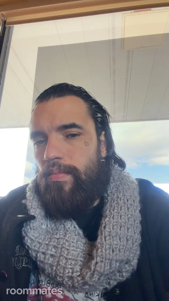 Profile photo 1 of 1