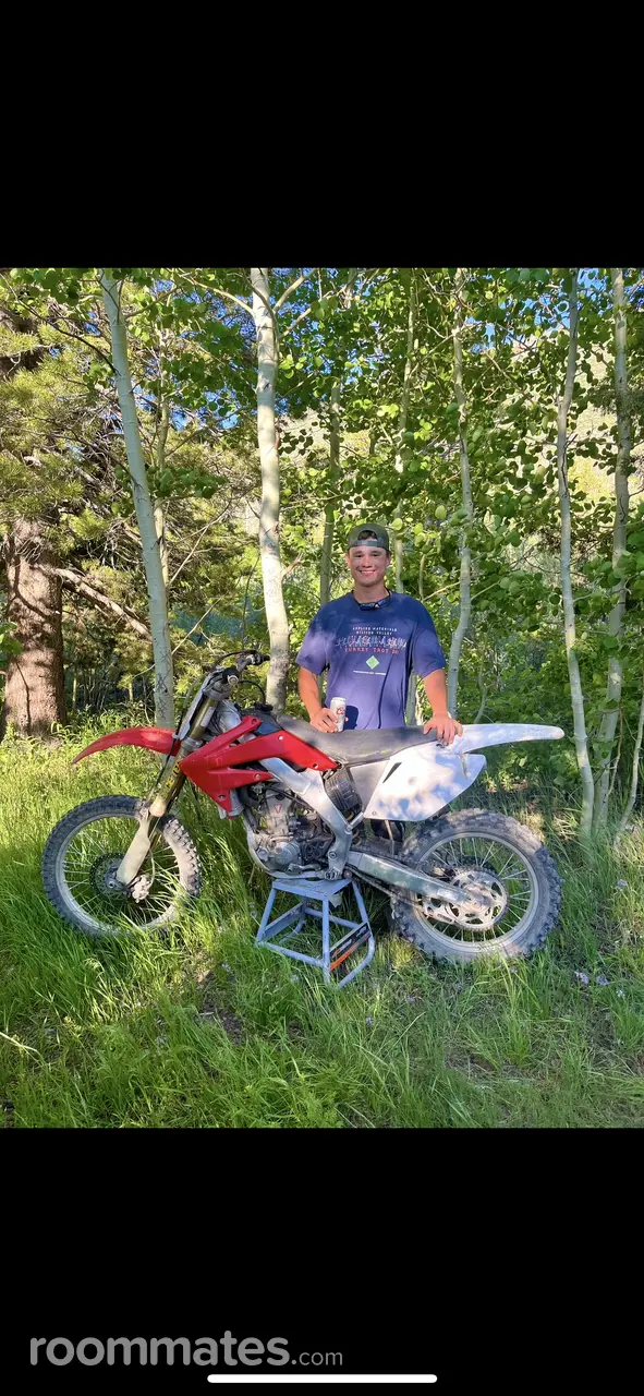 Profile photo 5 of 6