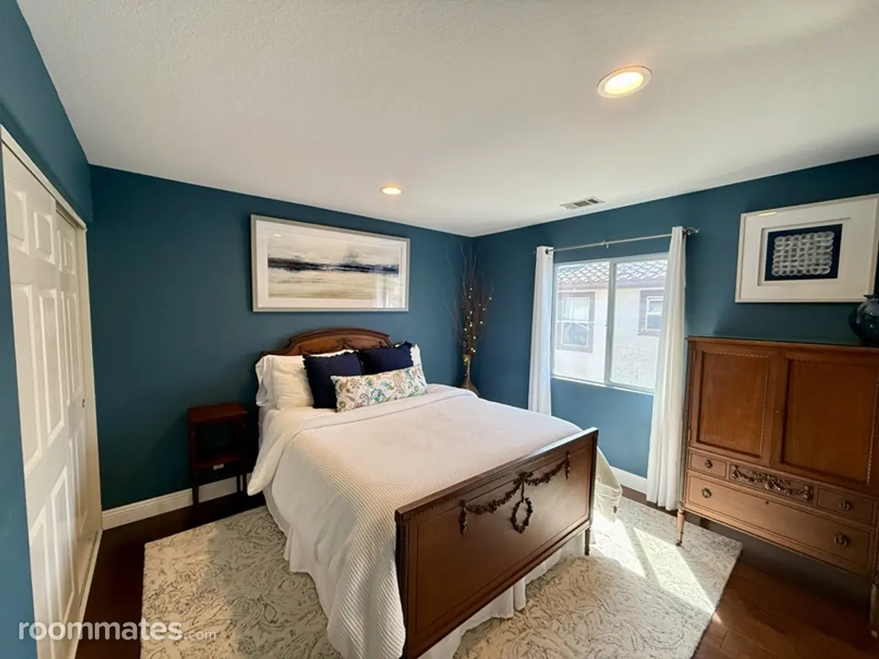 Profile photo 3 of 11