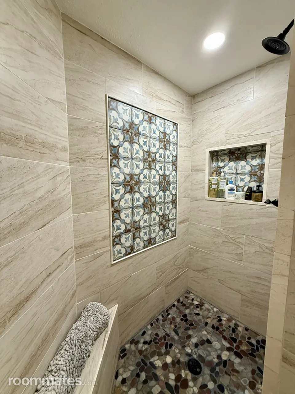 Profile photo 7 of 11