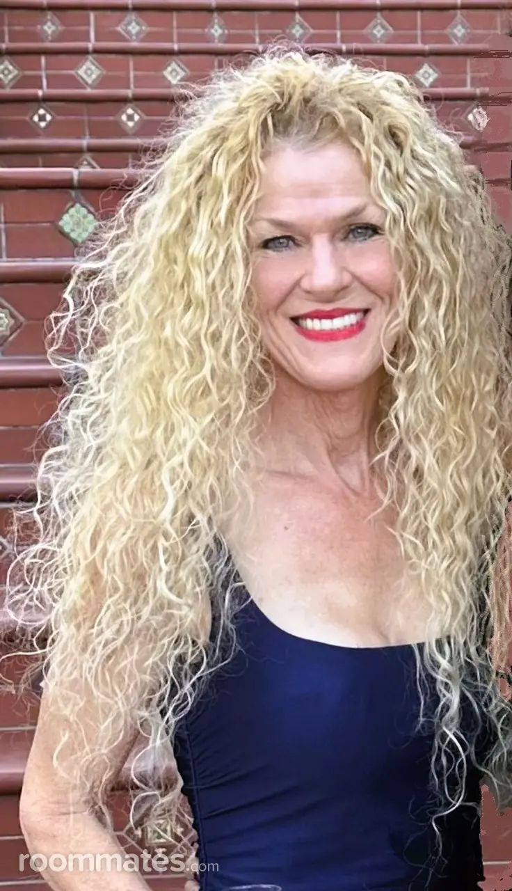 Profile photo 11 of 11