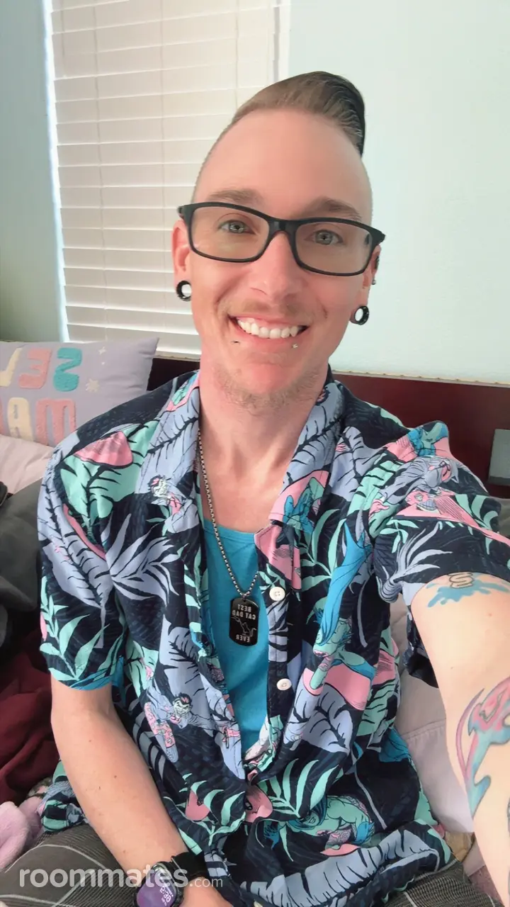 Profile photo 1 of 3