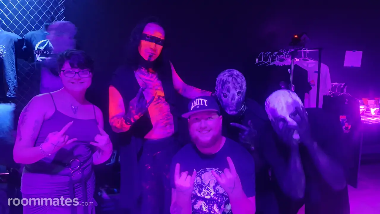 Profile photo 10 of 10