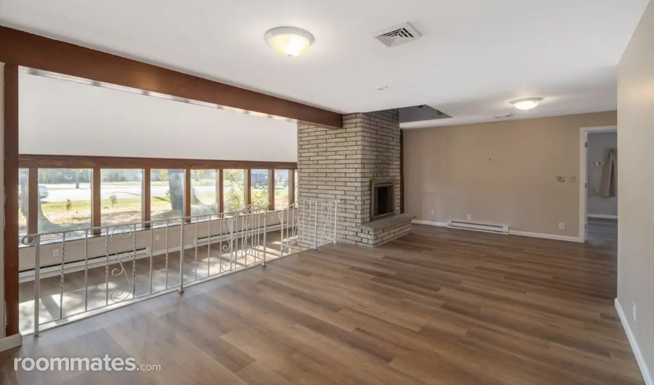 Profile photo 6 of 10