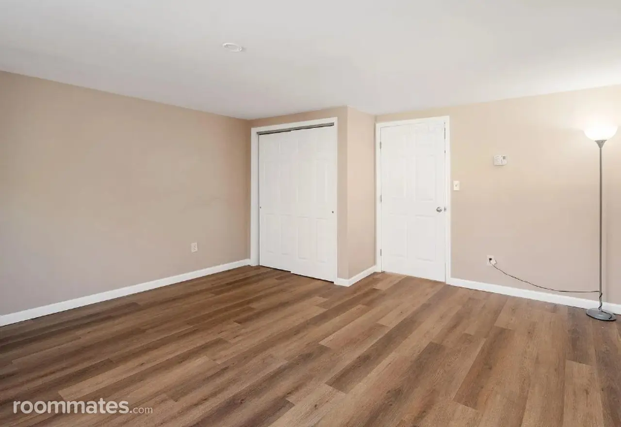 Profile photo 2 of 10