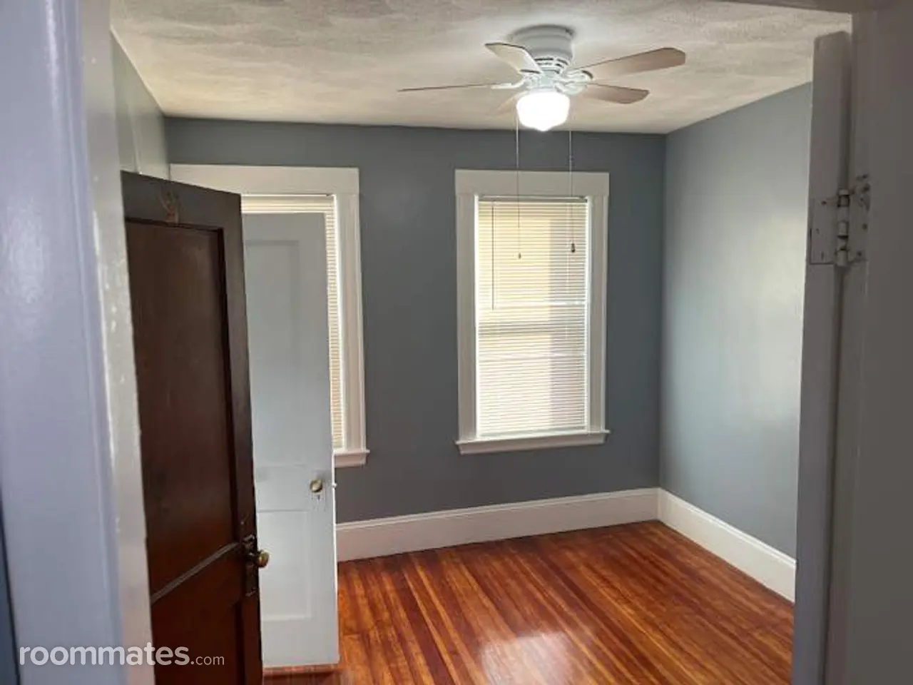 Profile photo 4 of 7