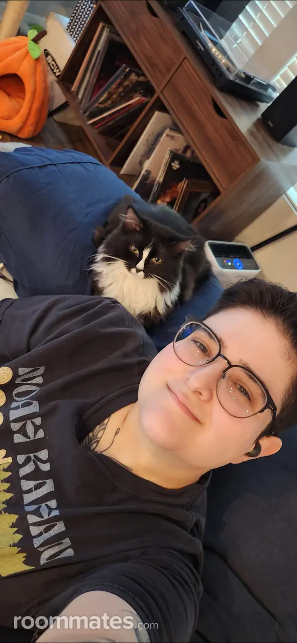 Profile photo 1 of 1