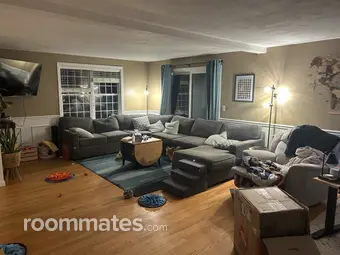 Room for rent in Hudson, MA $1400, house