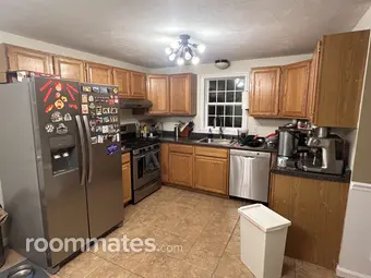 Room for rent in Hudson, MA $1400, house