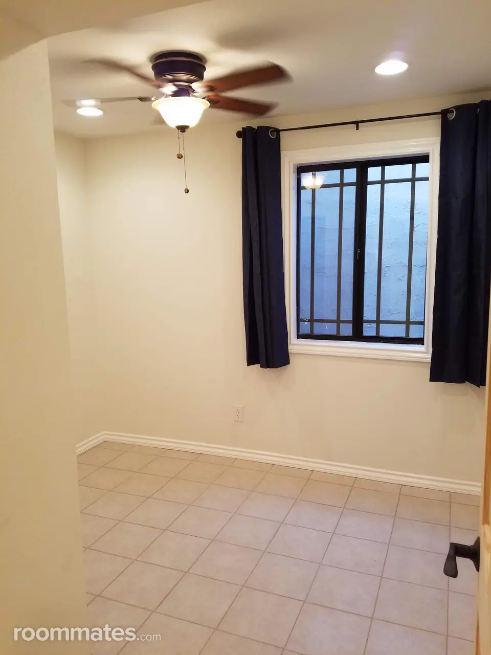 Profile photo 3 of 10