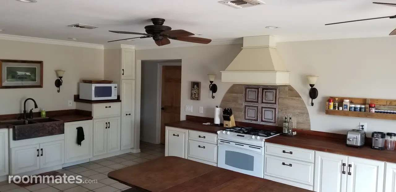 Profile photo 2 of 10