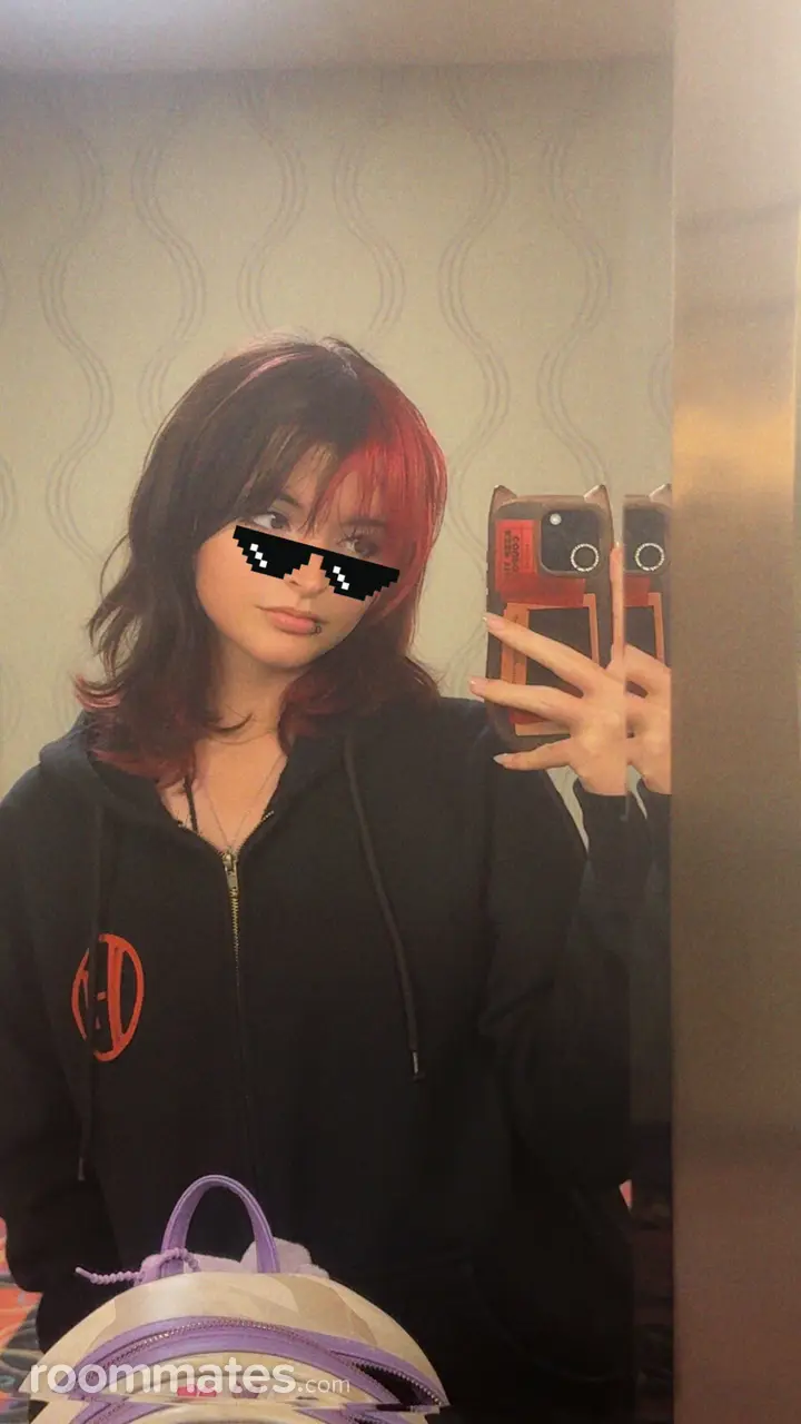 Profile photo 1 of 1