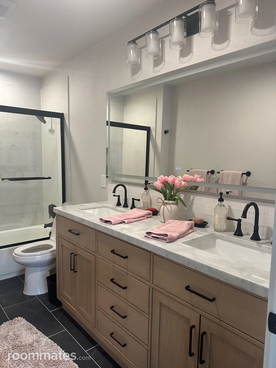 Profile photo 7 of 9