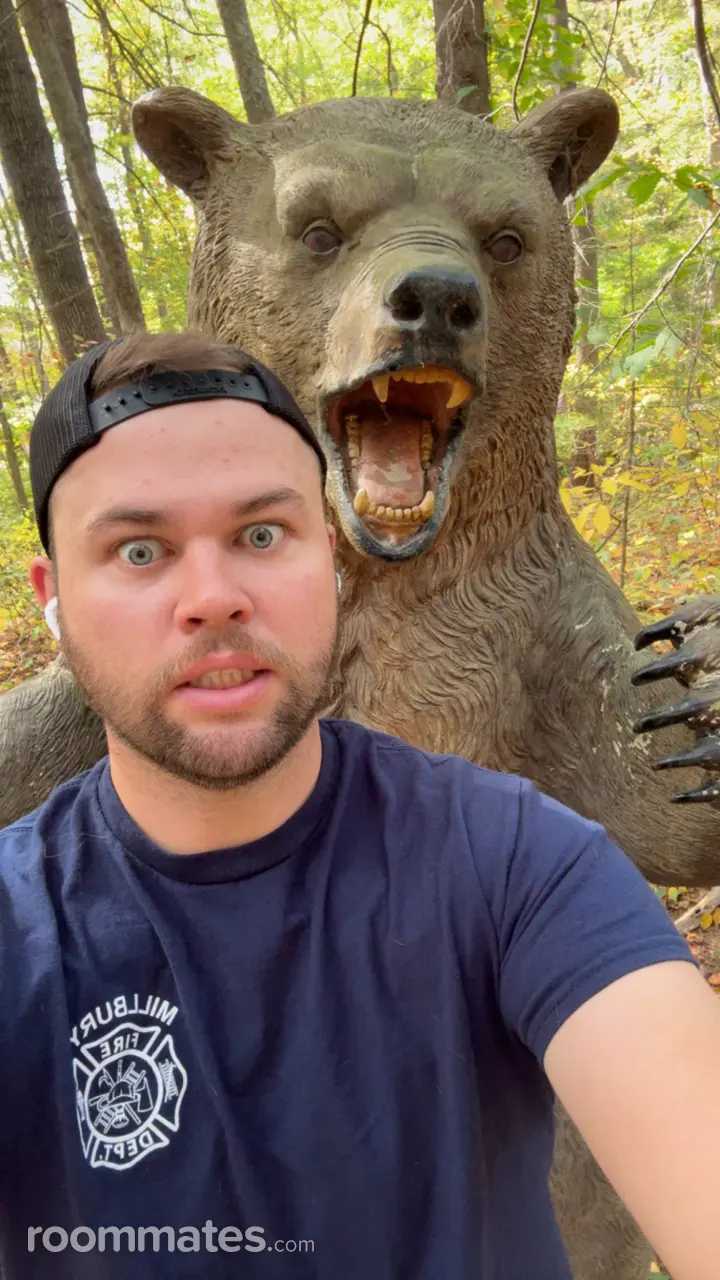 Profile photo 6 of 6