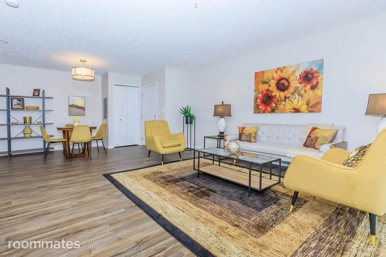 Profile photo 3 of 15