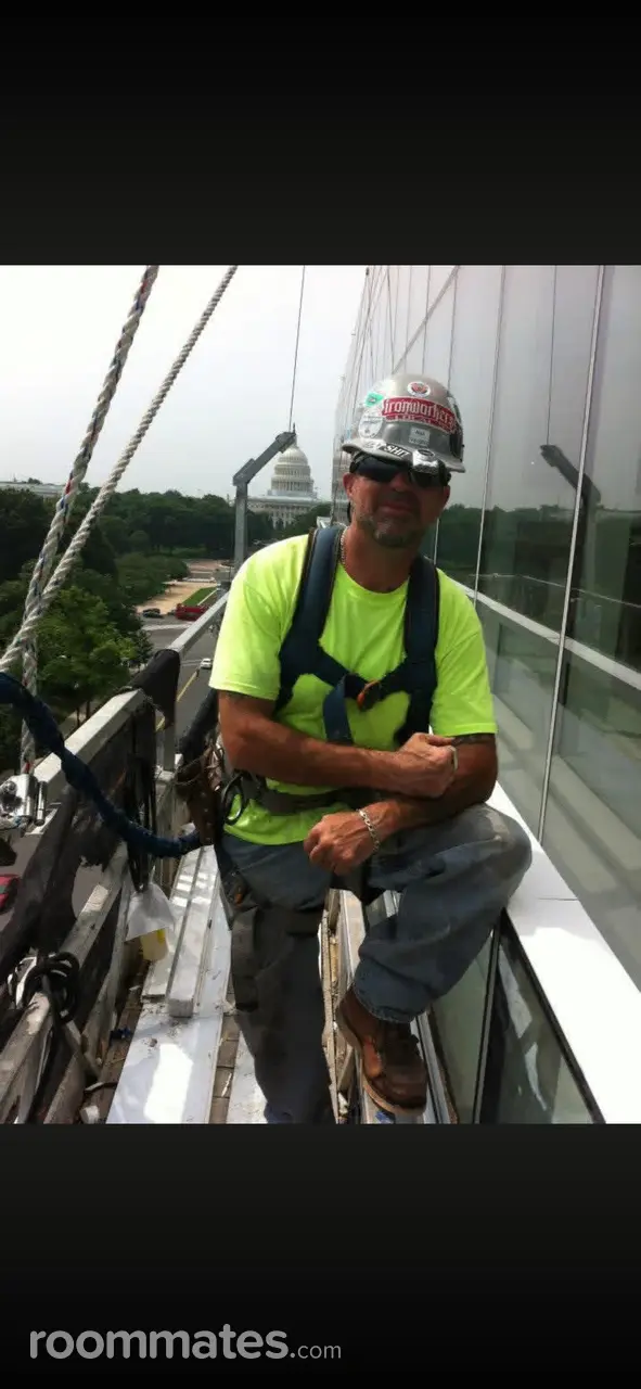 Profile photo 1 of 1