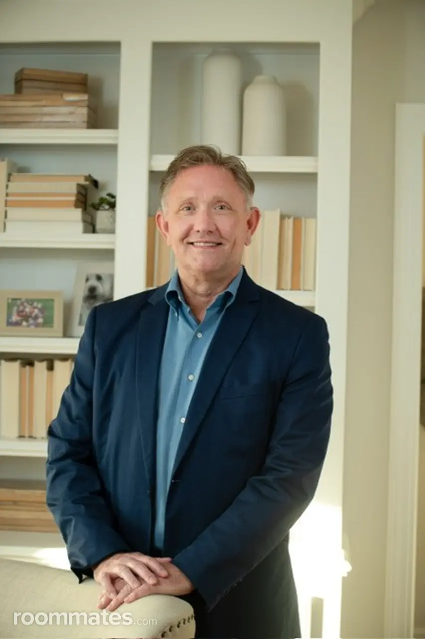 Profile photo 20 of 20