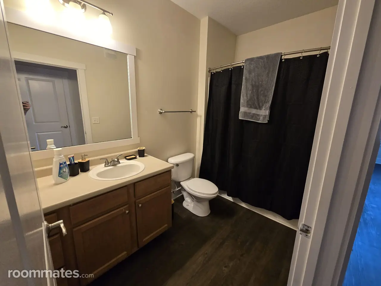 Profile photo 7 of 9