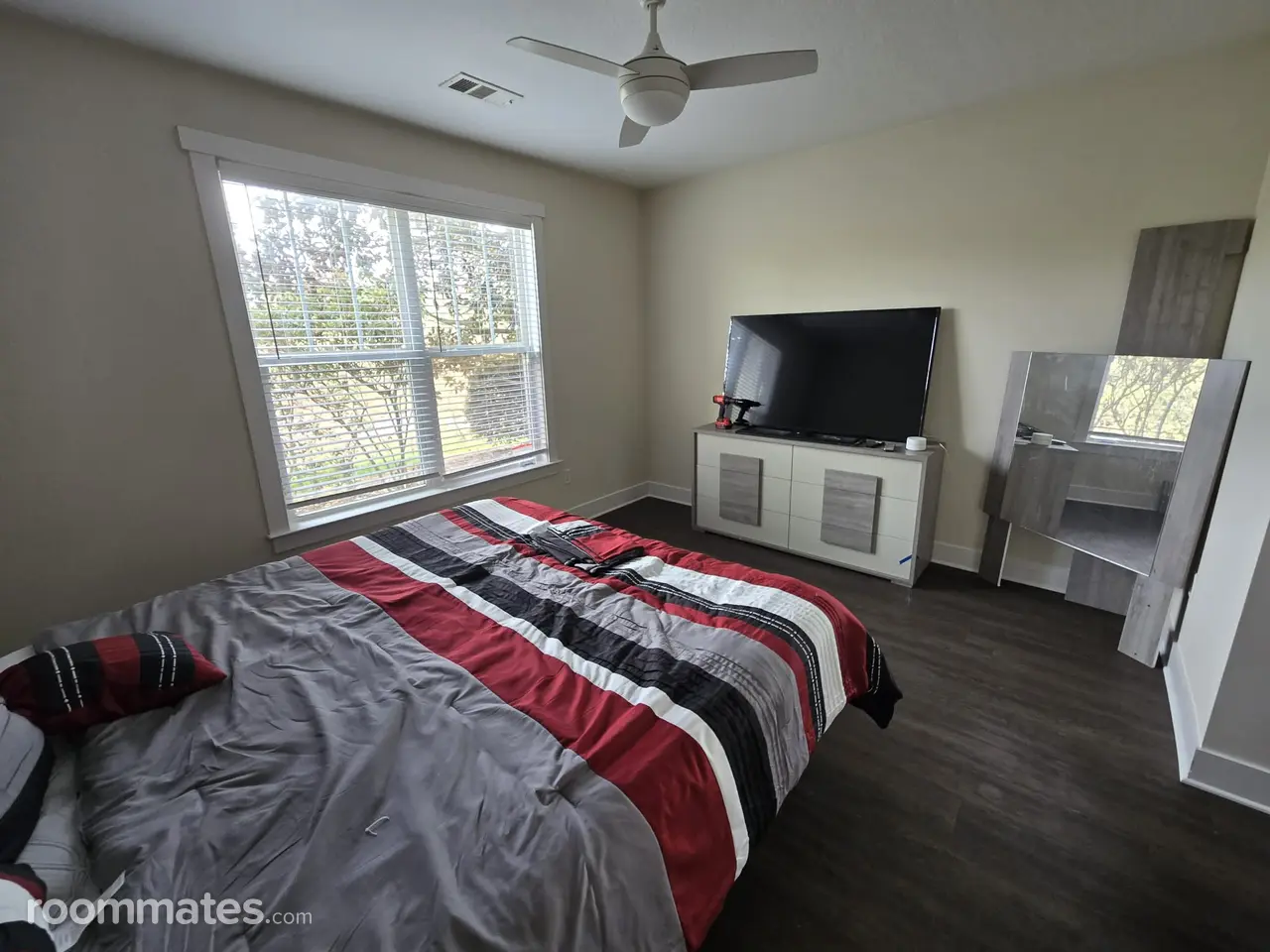 Profile photo 4 of 9