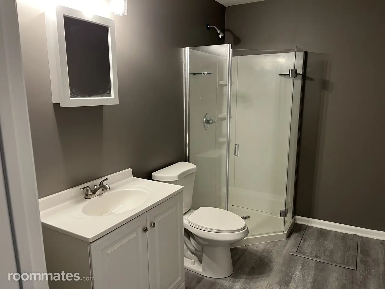 Profile photo 7 of 10