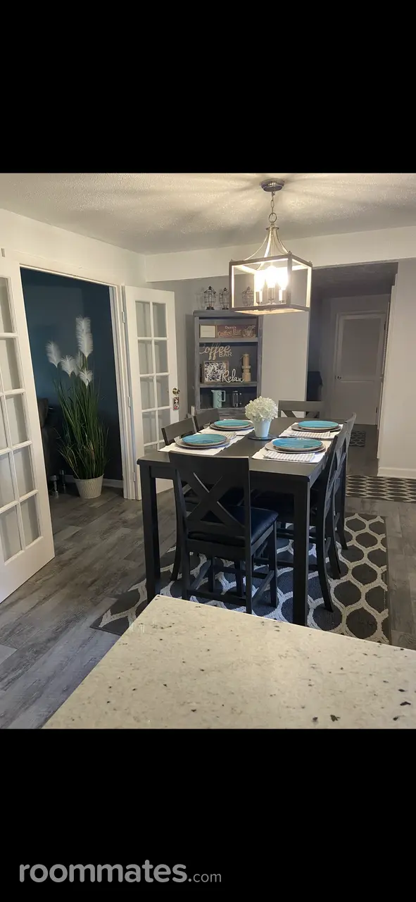 Profile photo 5 of 10