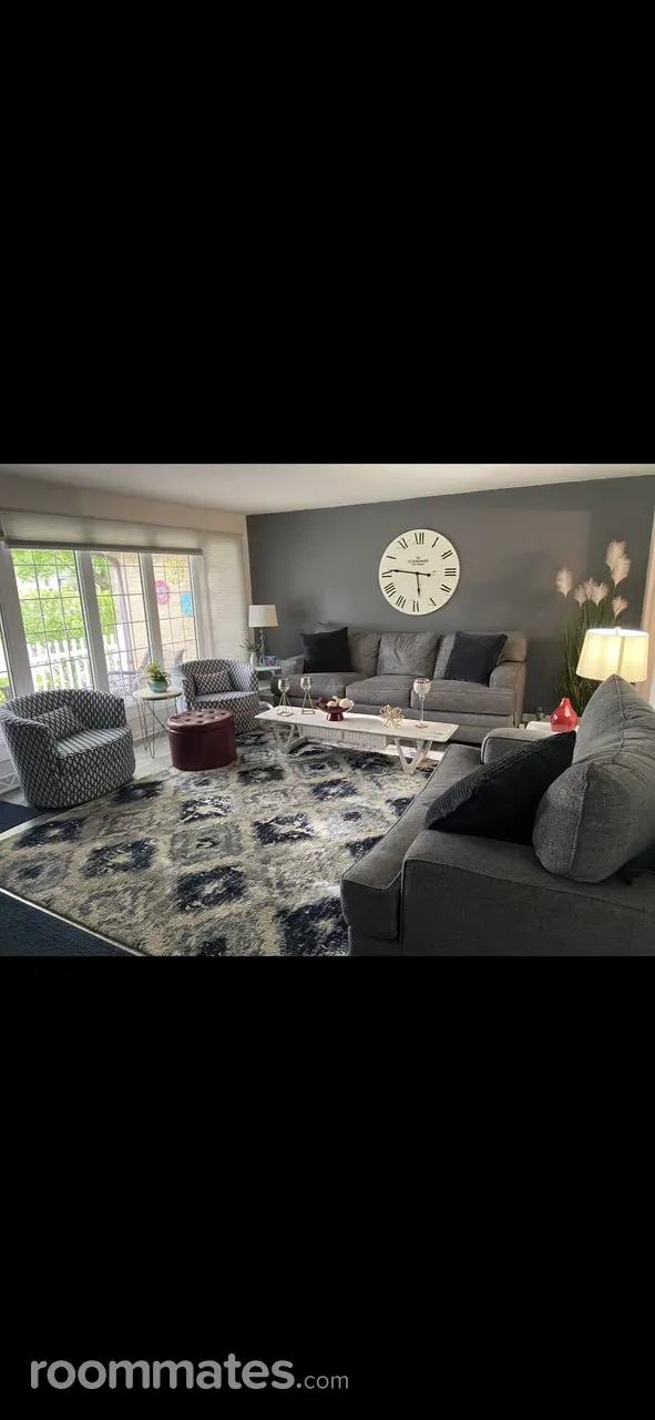 Profile photo 2 of 10