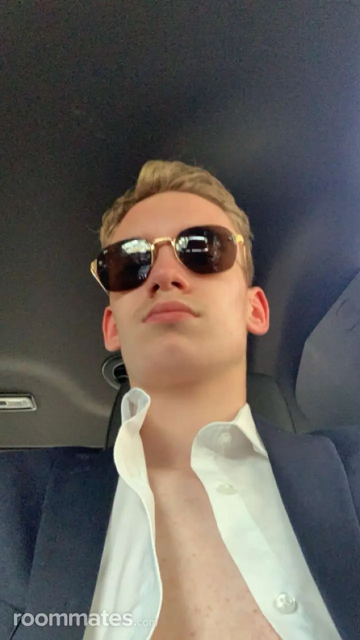 Profile photo 1 of 1