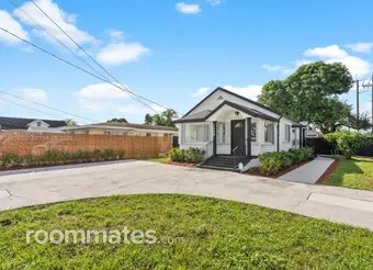 Room for rent in Miami, FL $1000, house