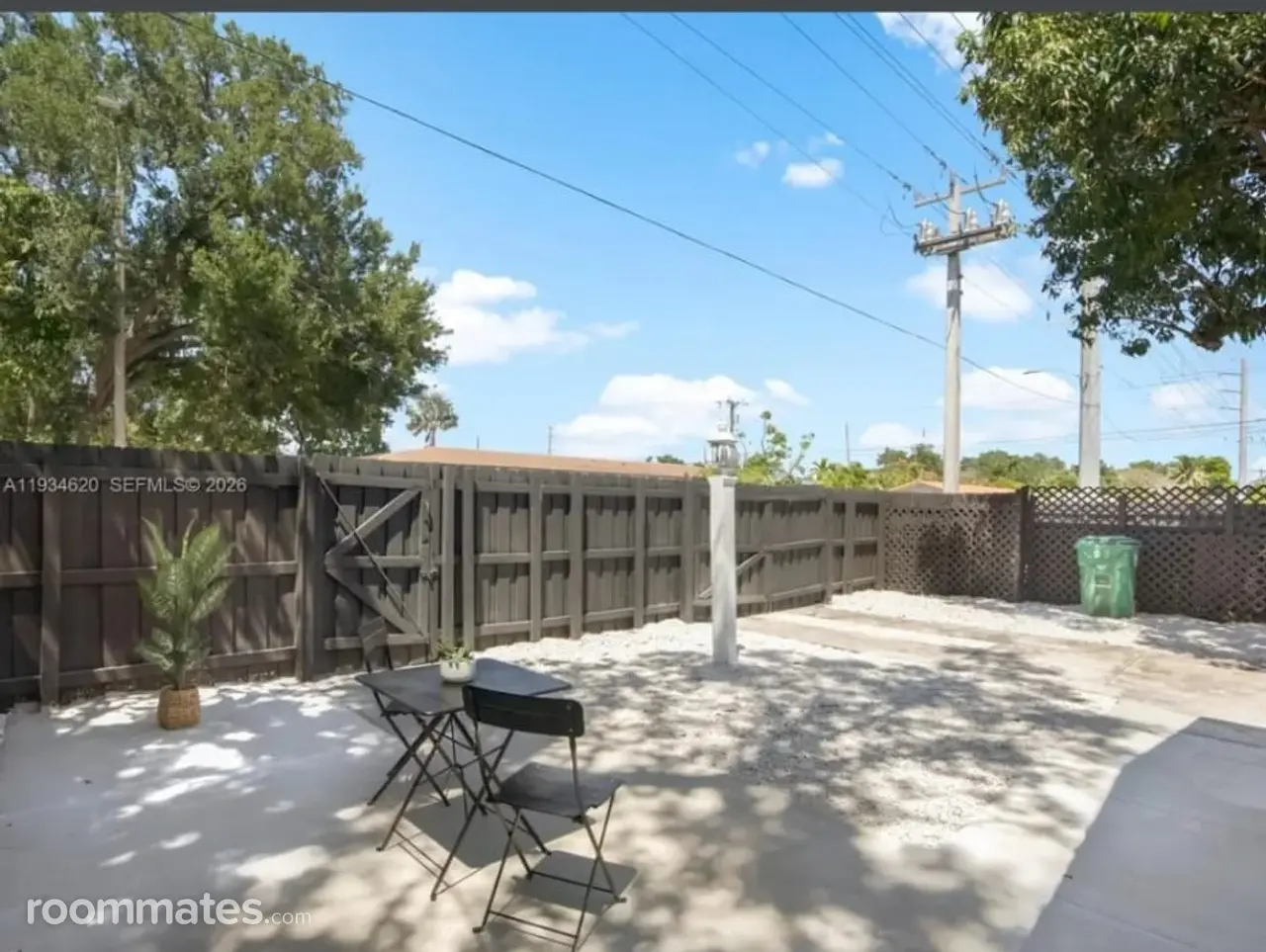 Profile photo 10 of 11