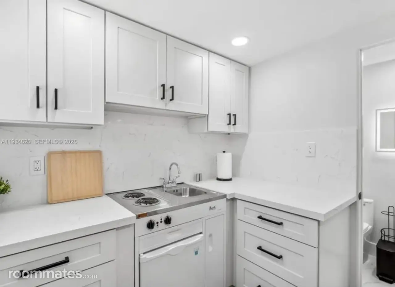 Profile photo 8 of 11