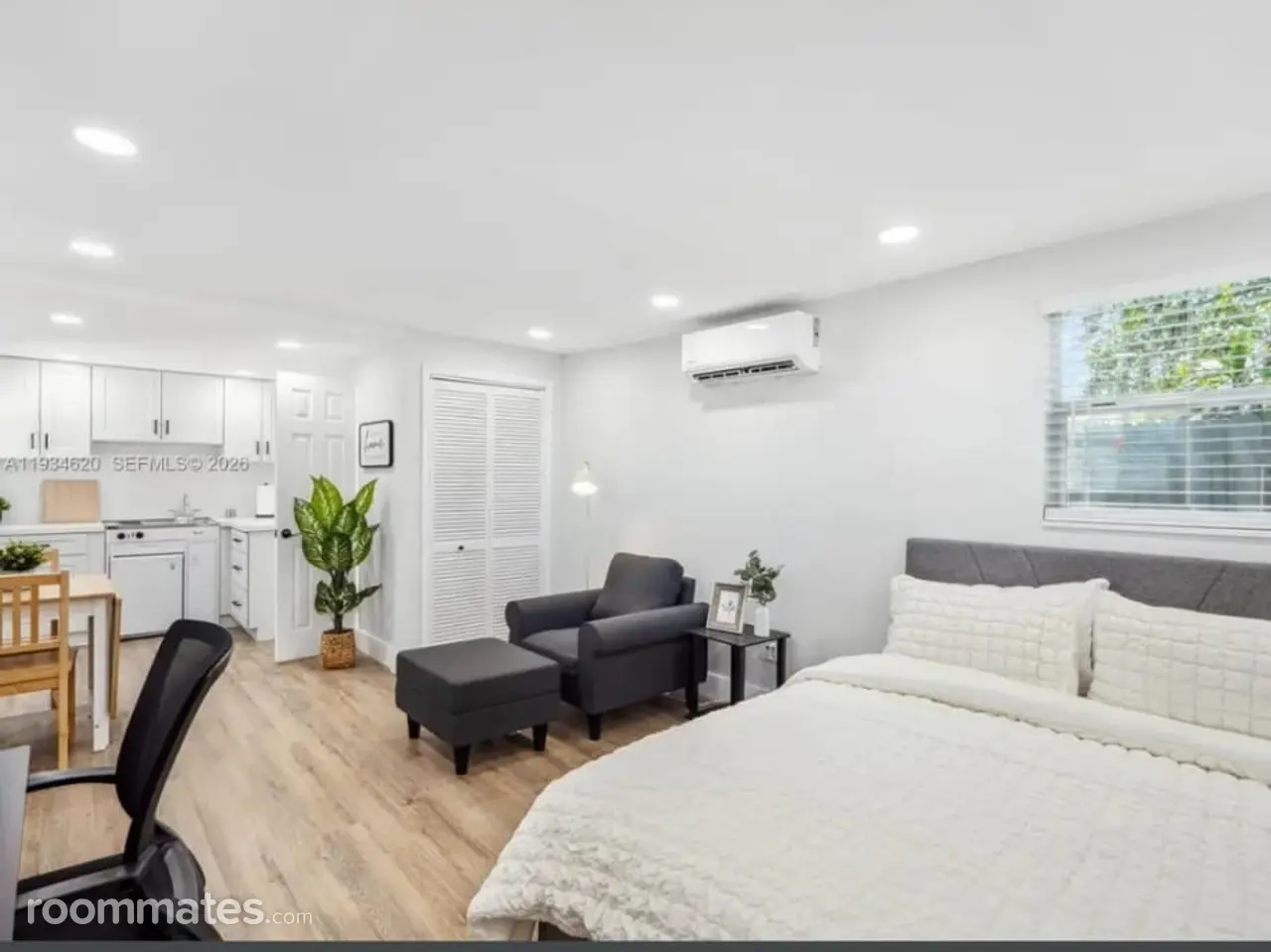 Profile photo 6 of 11