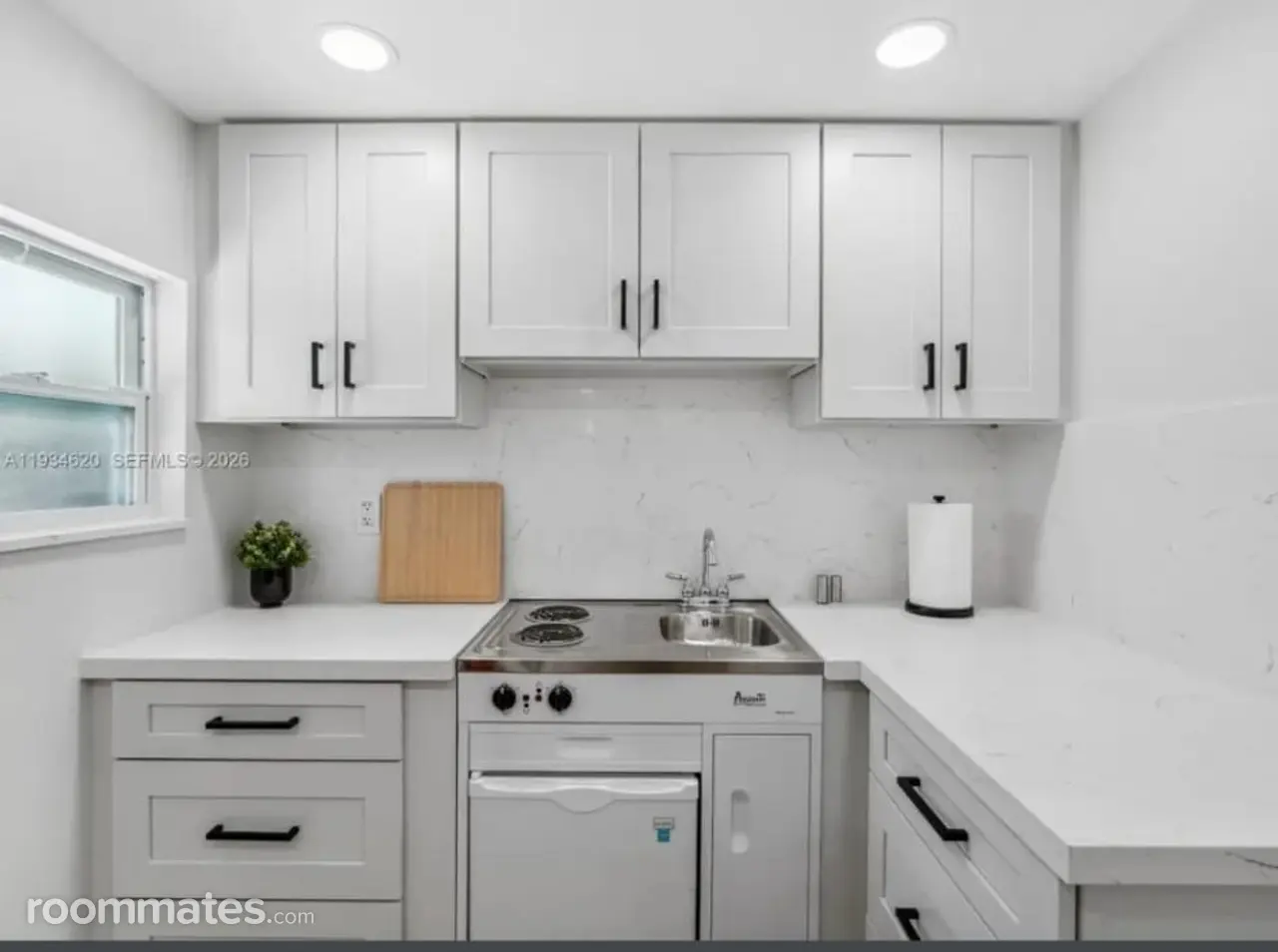 Profile photo 3 of 11