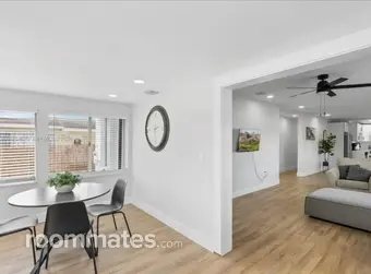 Room for rent in Miami, FL $800, house