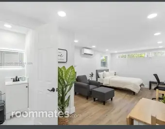 Room for rent in Miami, FL $1900, house