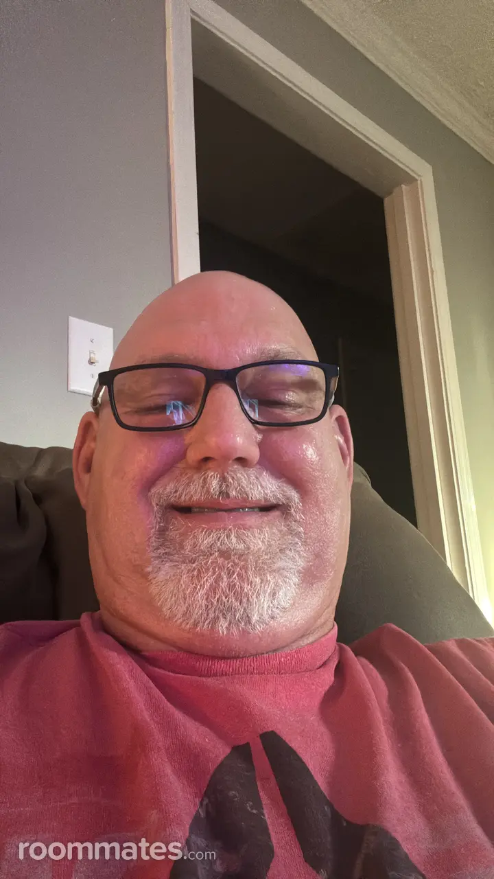 Profile photo 4 of 4