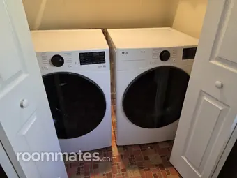 Room for rent in Columbia, SC $1000, house