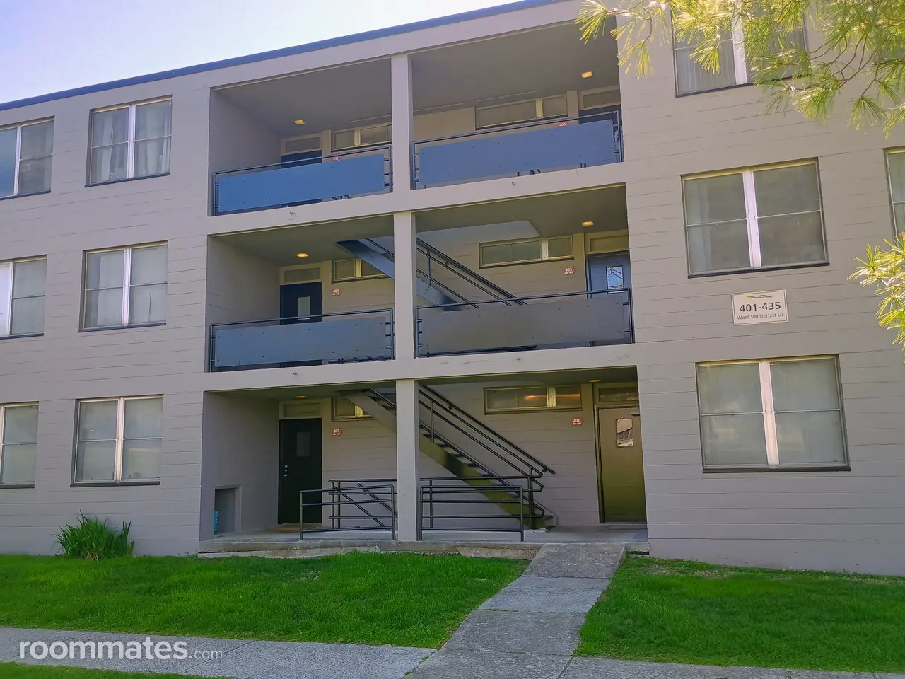 Profile photo 5 of 10