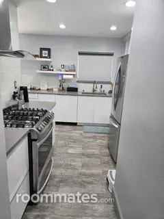 Room for rent in Orange, CA $1800, condo
