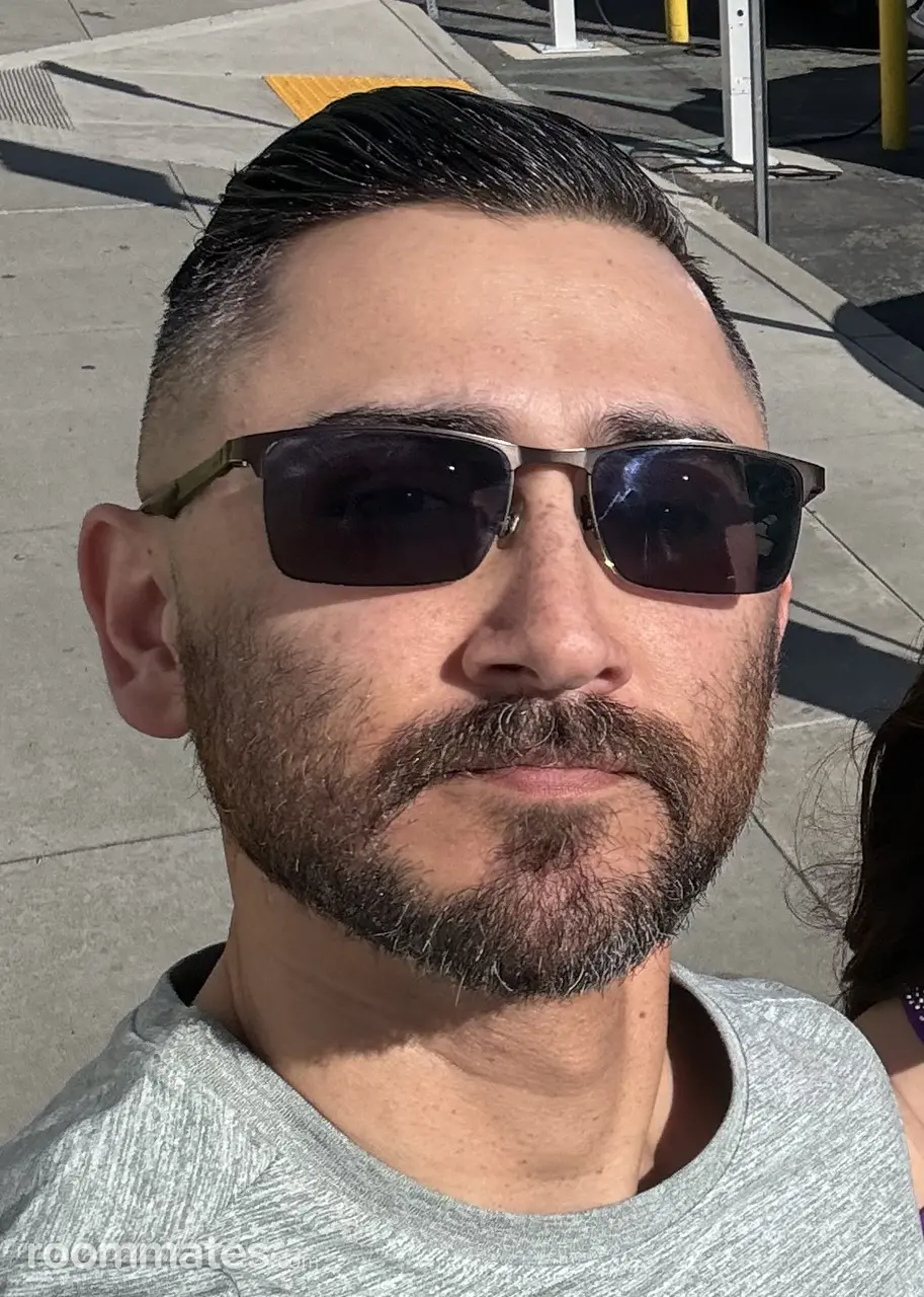 Profile photo 1 of 1