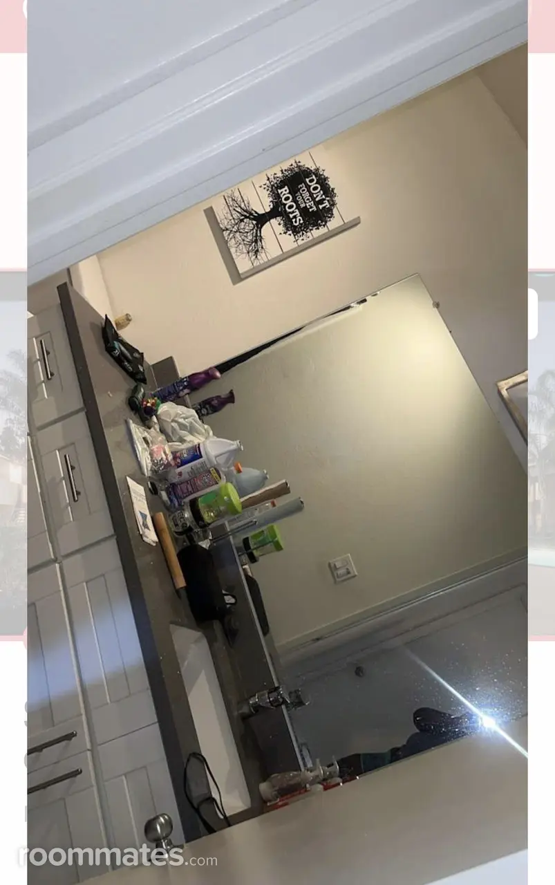 Profile photo 5 of 10