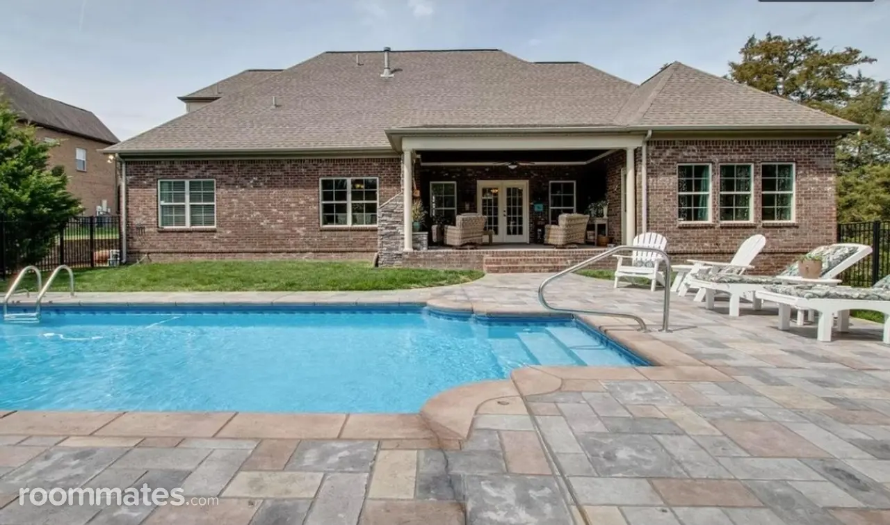 Profile photo 6 of 7