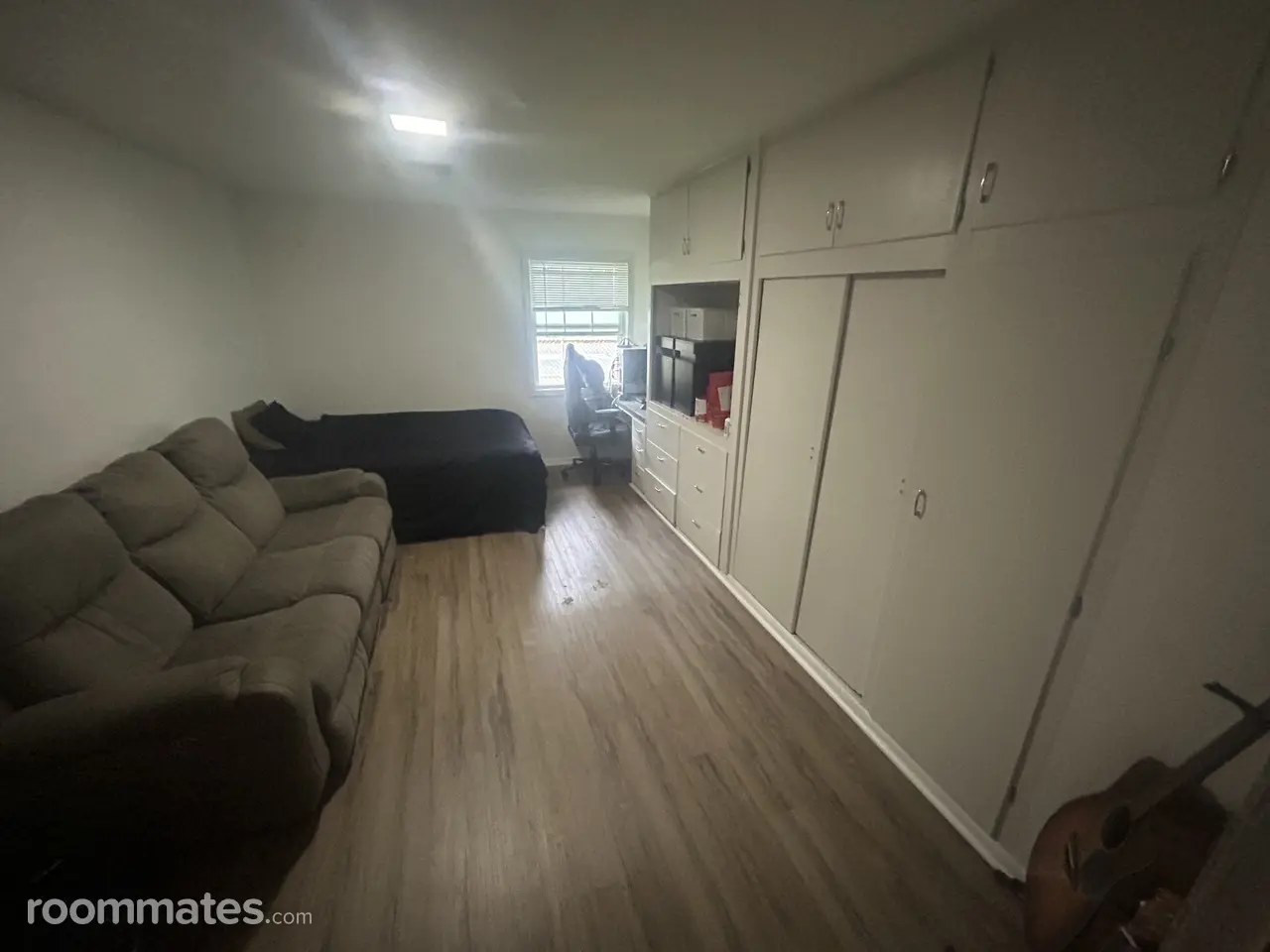 Profile photo 1 of 6