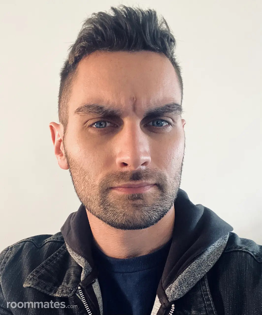 Profile photo 6 of 6