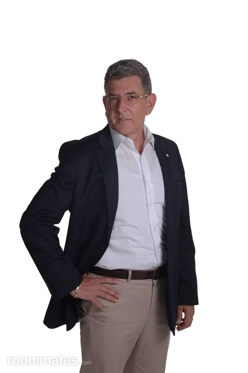 Profile photo 1 of 3