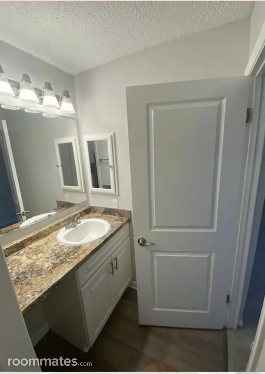 Profile photo 1 of 5