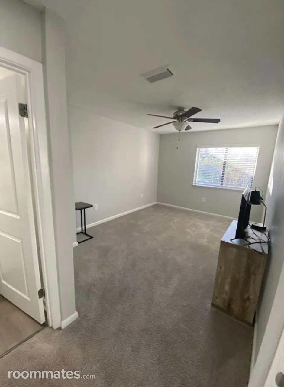 Profile photo 3 of 5