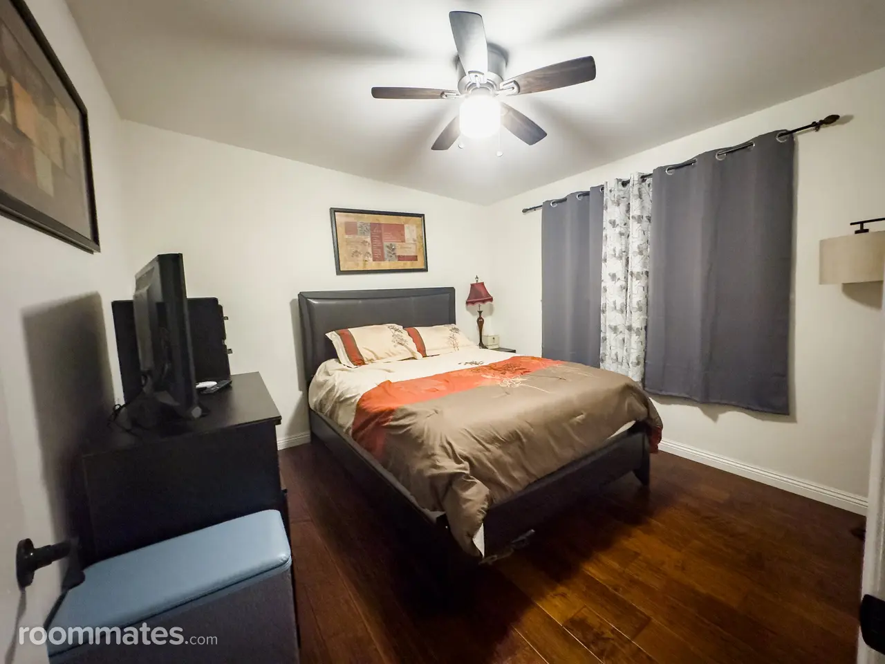 Profile photo 7 of 11