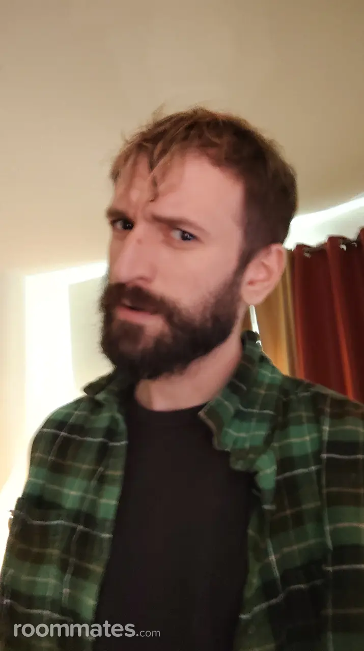 Profile photo 17 of 17