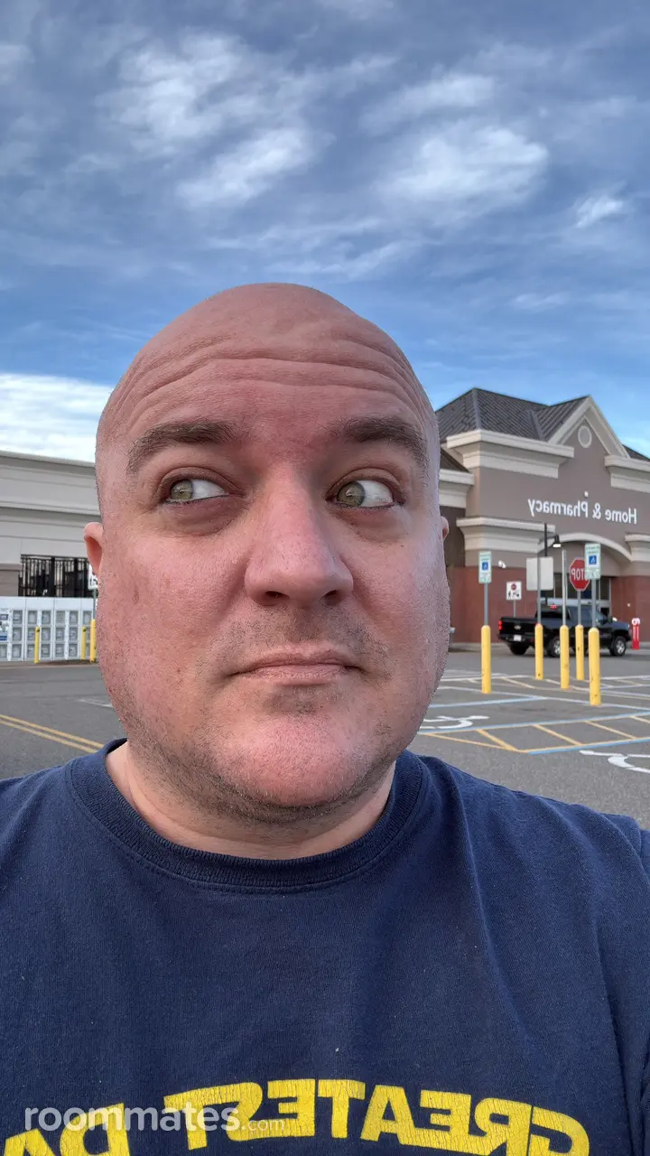 Profile photo 1 of 1