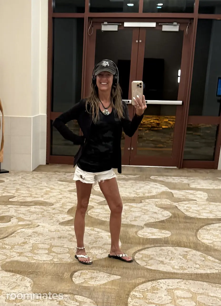 Profile photo 4 of 10